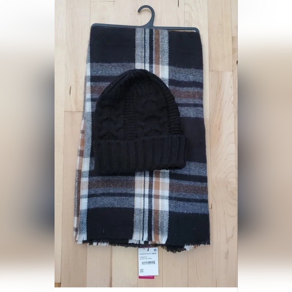 Vince Camuto Brown Plaid Scarf & Beanie Set One size Acrylic New - Picture 6 of 9